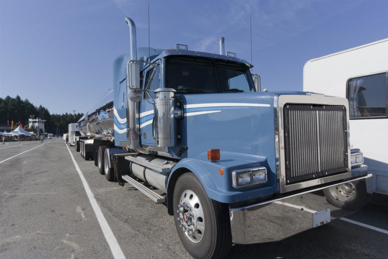 How to Park Your Semi-Truck Safely