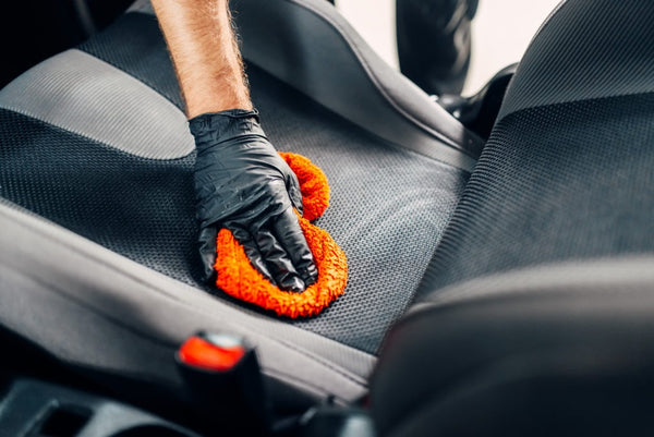 Cloth or Leather Truck Seats? Which Is Right for You?