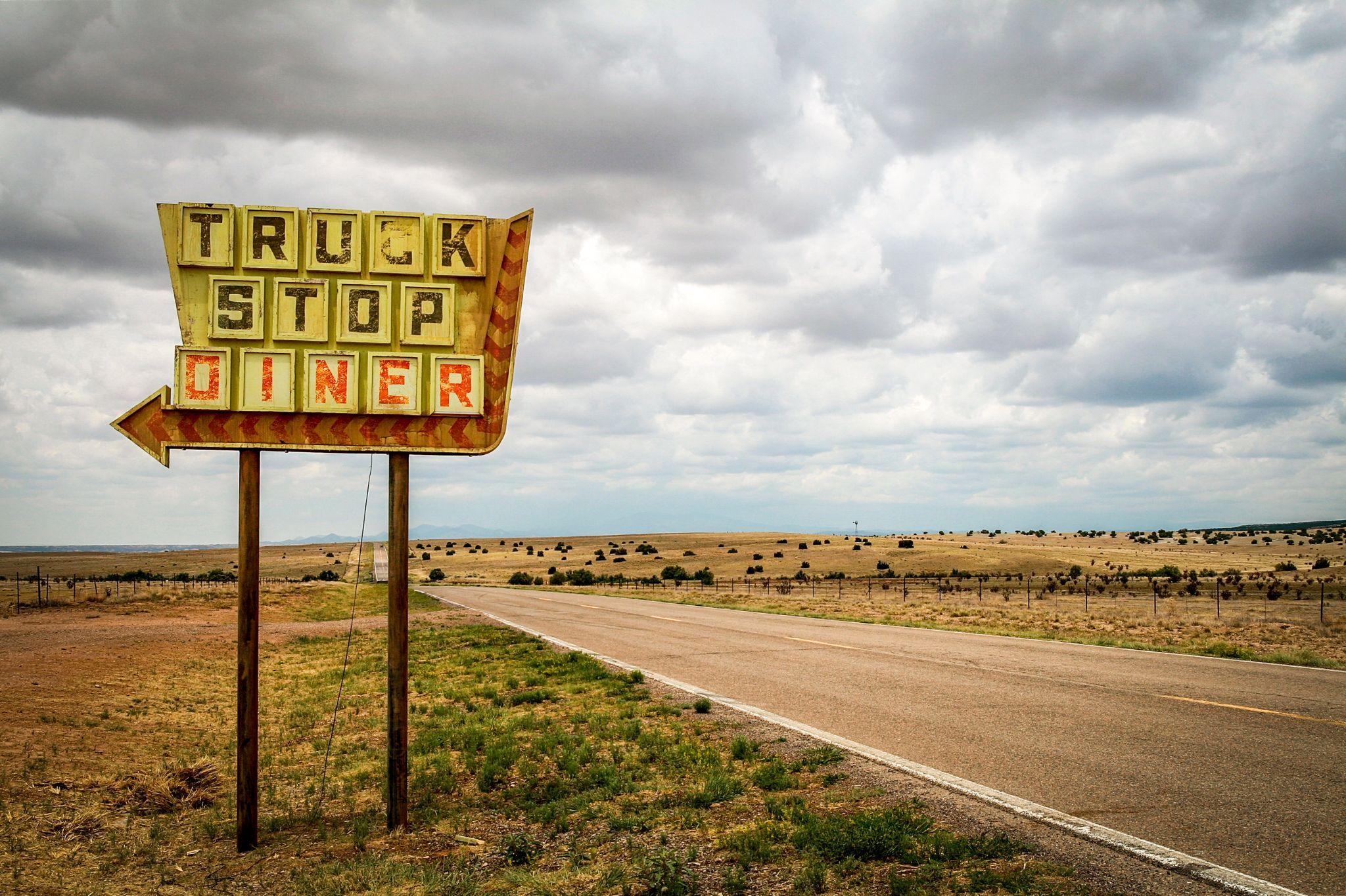 Truck Stop Rules and Etiquette Every Trucker Should Know
